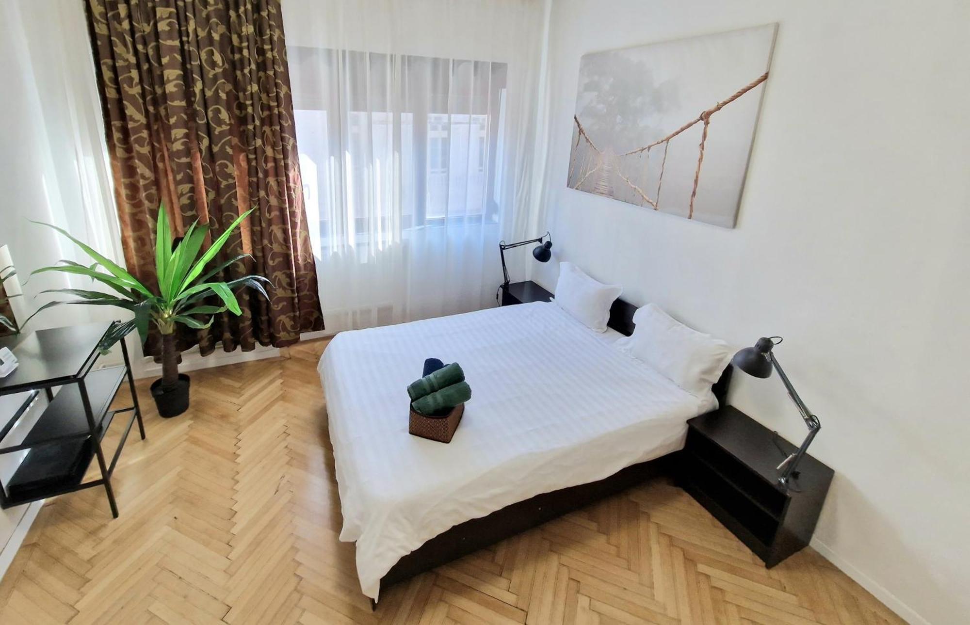 Global Downtown Apartments - Universitate - Calea Victoriei Bucureşti Exterior foto